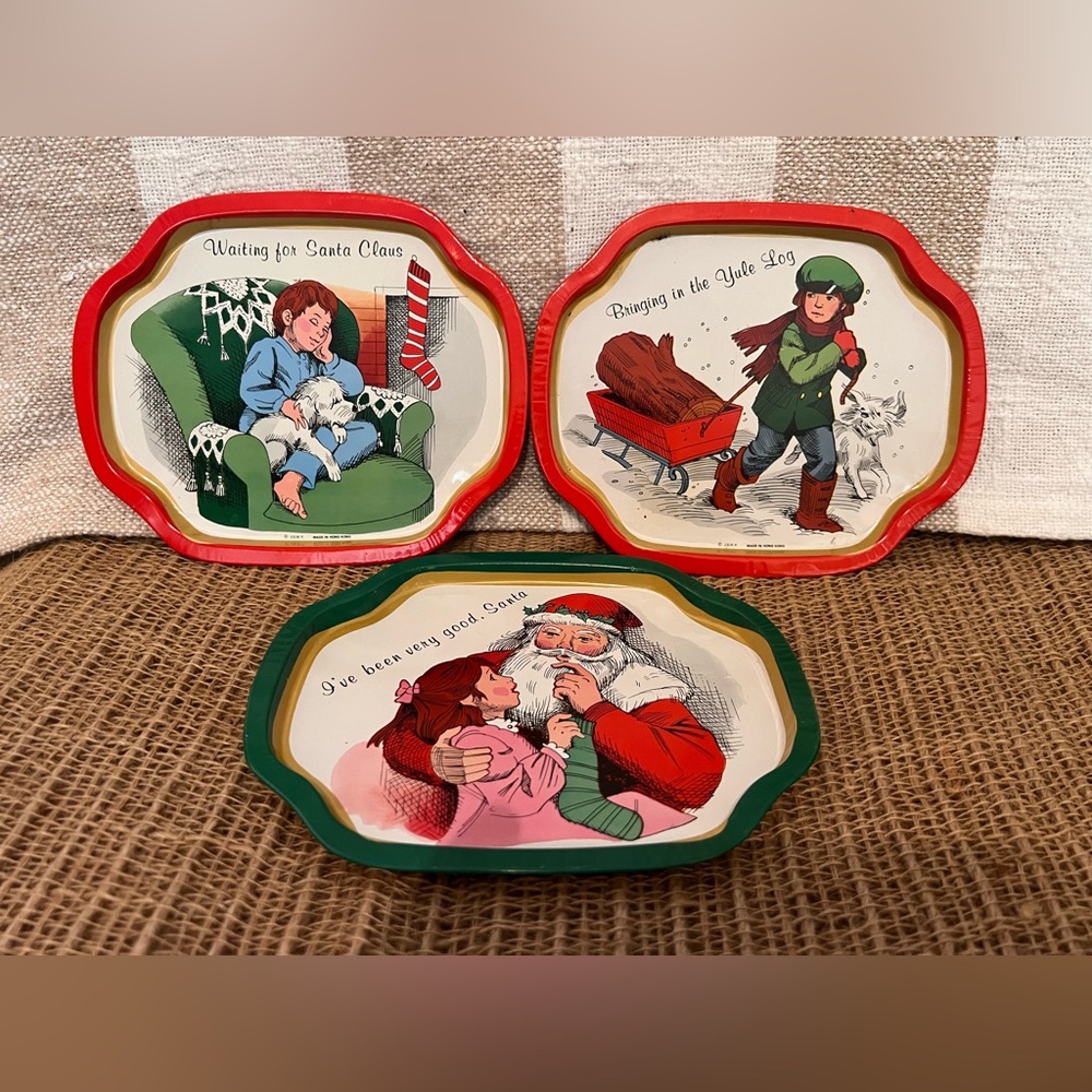 Set of 3 Vintage Christmas Trays – Retro Holiday Décor